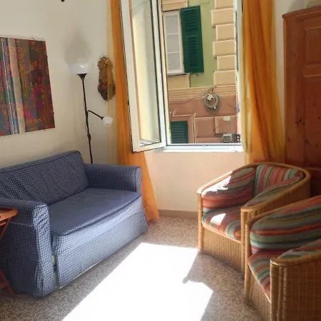 Casa In Centro Al Primo Piano A 5 Passi Da Tutto Appartamento *
